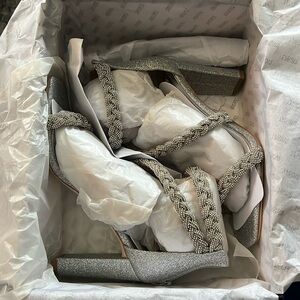 NWB Badgley Mischka Heals